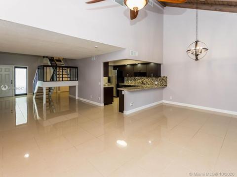 1301 E Golfview Dr, Pembroke Pines, FL 33026 photo 10