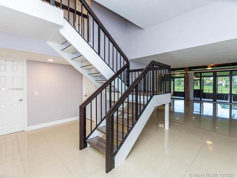 1301 E Golfview Dr, Pembroke Pines, FL 33026 photo 27