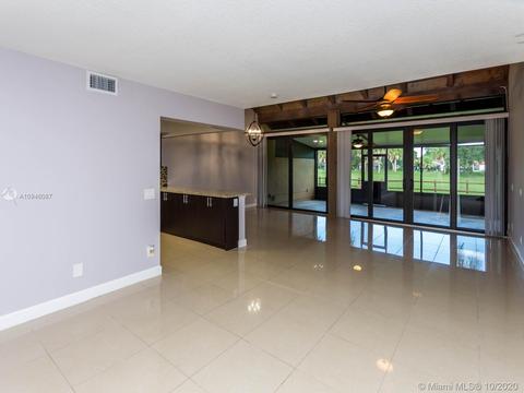 1301 E Golfview Dr, Pembroke Pines, FL 33026 photo 7