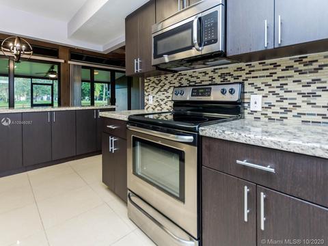 1301 E Golfview Dr, Pembroke Pines, FL 33026 photo 20
