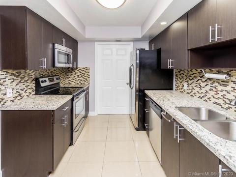1301 E Golfview Dr, Pembroke Pines, FL 33026 photo 18