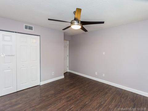 1301 E Golfview Dr, Pembroke Pines, FL 33026 photo 24