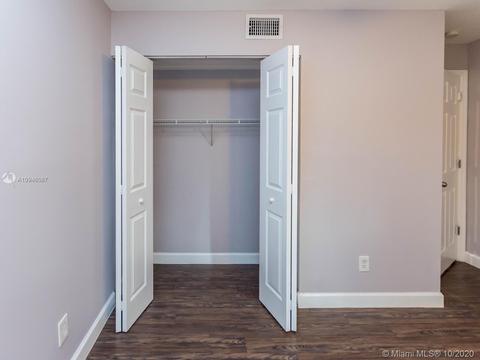 1301 E Golfview Dr, Pembroke Pines, FL 33026 photo 38