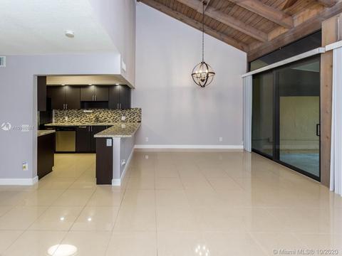 1301 E Golfview Dr, Pembroke Pines, FL 33026 photo 9