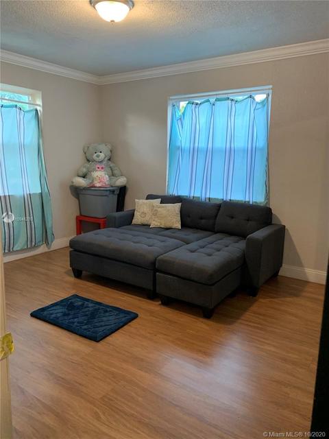 920 Dunad Ave, Opa Locka, FL 33054 photo 4