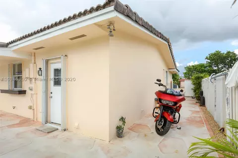 9660 SW 17th St, Miami, FL 33165 photo 25