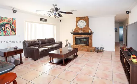 9660 SW 17th St, Miami, FL 33165 photo 11