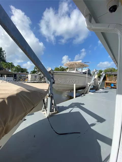 354 Vaca Rd, Key Largo, FL 33037 photo 2