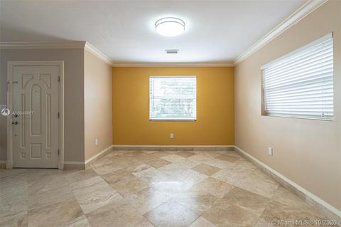 631 E 32nd St, Hialeah, FL 33013 photo 11