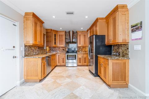 631 E 32nd St, Hialeah, FL 33013 photo 8