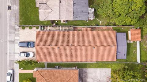 631 E 32nd St, Hialeah, FL 33013 photo 4