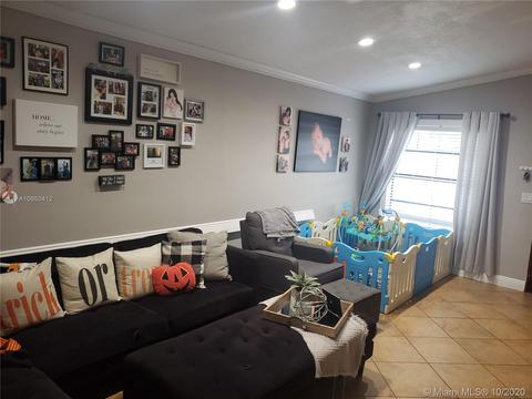 2748 W 74th St, Hialeah, FL 33016 photo 11