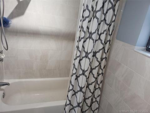 2748 W 74th St, Hialeah, FL 33016 photo 34
