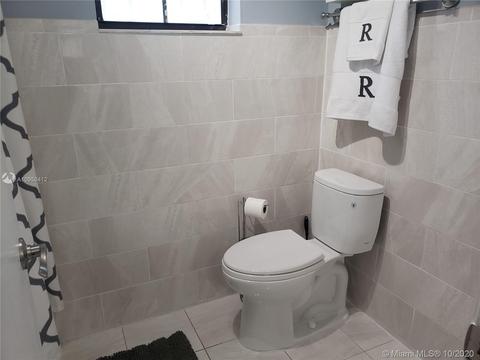 2748 W 74th St, Hialeah, FL 33016 photo 32