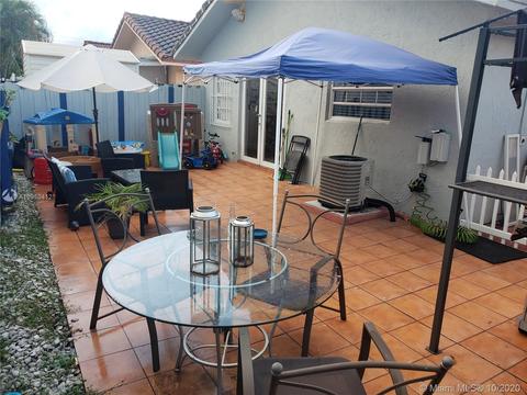 2748 W 74th St, Hialeah, FL 33016 photo 55