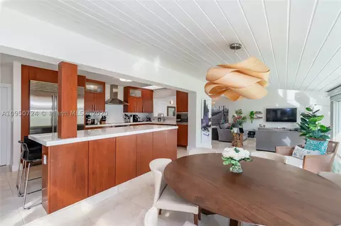 375 Hampton Ln, Key Biscayne, FL 33149 photo 7