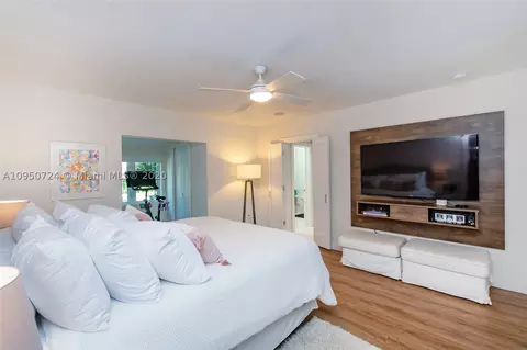 375 Hampton Ln, Key Biscayne, FL 33149 photo 9