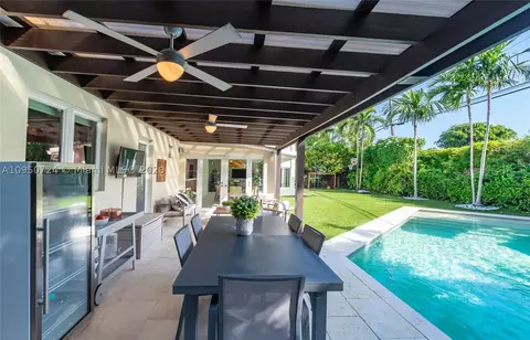 375 Hampton Ln, Key Biscayne, FL 33149 photo 18