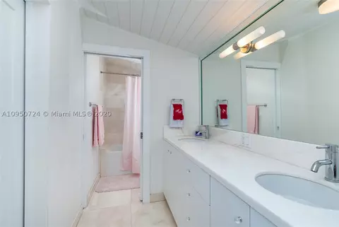 375 Hampton Ln, Key Biscayne, FL 33149 photo 14