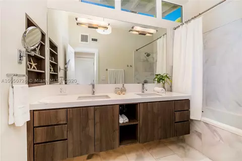 375 Hampton Ln, Key Biscayne, FL 33149 photo 11