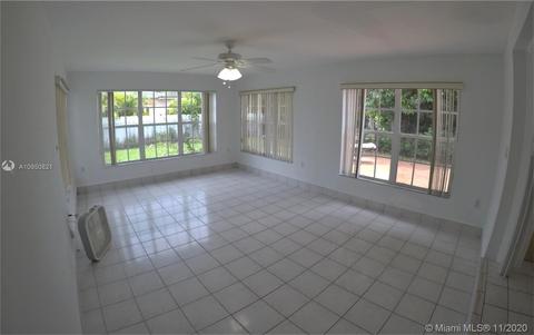 9554 Byron Ave, Surfside, FL 33154 photo 10