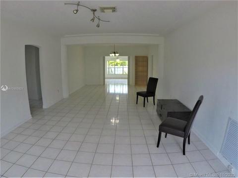 9554 Byron Ave, Surfside, FL 33154 photo 7
