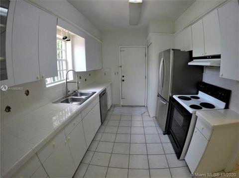 9554 Byron Ave, Surfside, FL 33154 photo 12