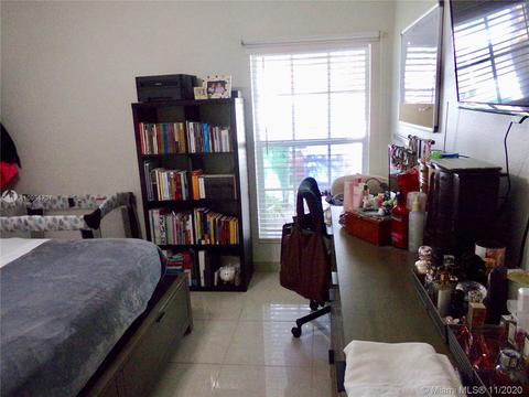 7345 Pine Valley Dr, Hialeah, FL 33015 photo 19