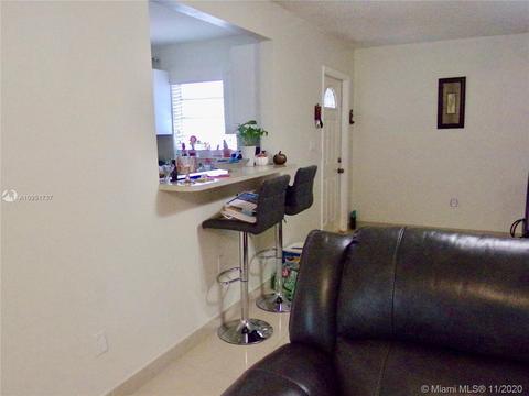 7345 Pine Valley Dr, Hialeah, FL 33015 photo 9