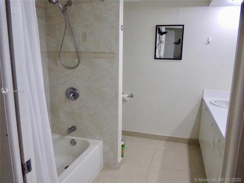 7345 Pine Valley Dr, Hialeah, FL 33015 photo 12