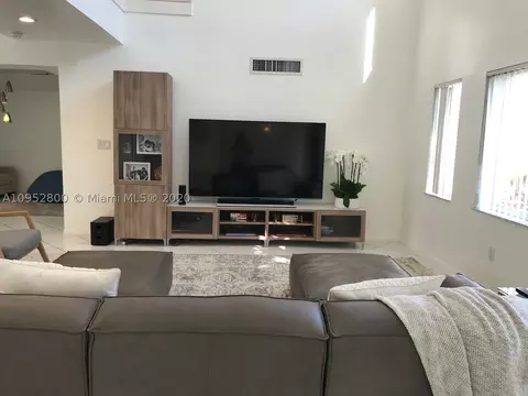 660 Warren Ln, Key Biscayne, FL 33149 photo 3