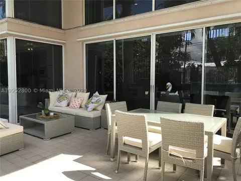 660 Warren Ln, Key Biscayne, FL 33149 photo 9