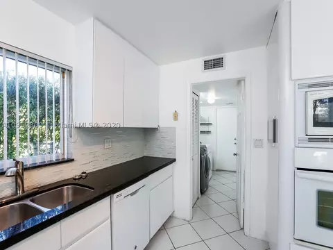 660 Warren Ln, Key Biscayne, FL 33149 photo 7