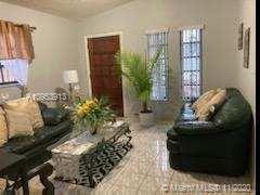 2529 W 70th Pl, Hialeah, FL 33016 photo 4
