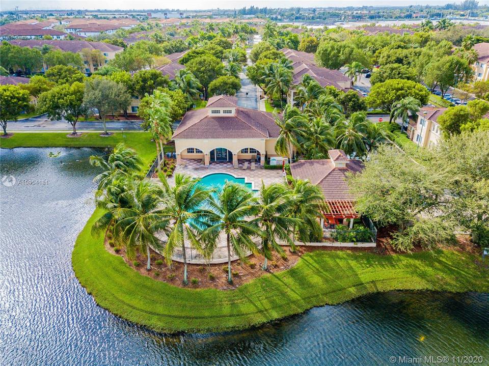  2427 Centergate Dr #204, Miramar, FL 33025 photo 3