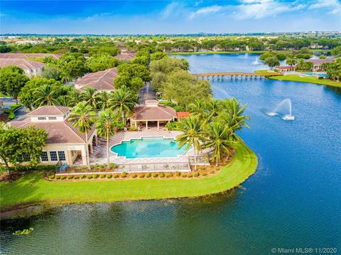 2427 Centergate Dr #204, Miramar, FL 33025