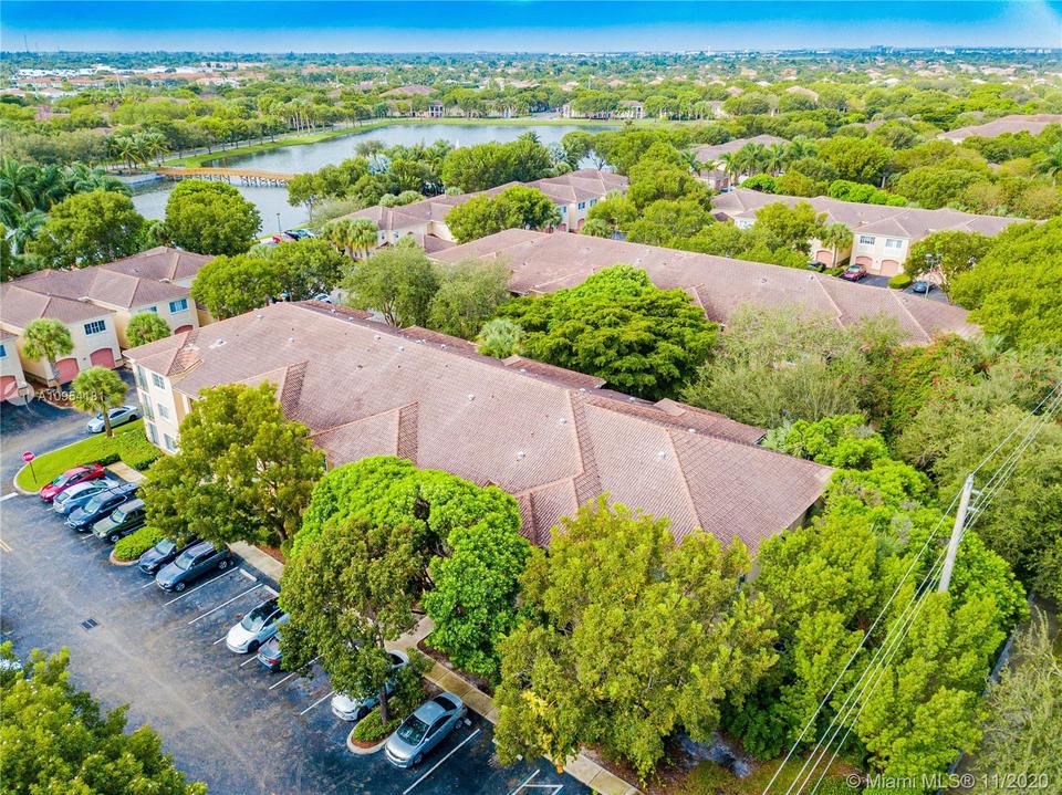  2427 Centergate Dr #204, Miramar, FL 33025 photo 25