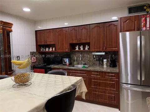 55 E 11th St #27, Hialeah, FL 33010 photo 9