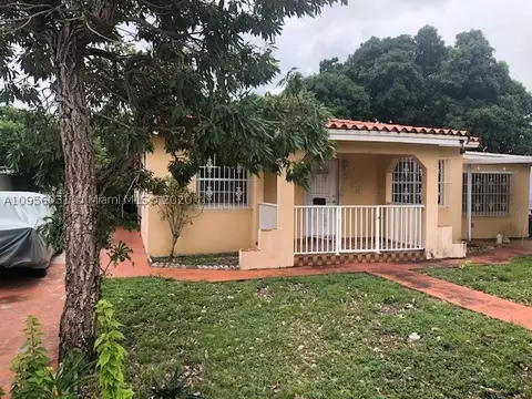 258 E 11th St, Hialeah, FL 33010 photo 2