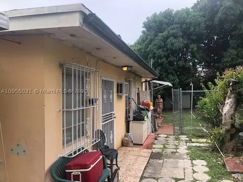 258 E 11th St, Hialeah, FL 33010 photo 5