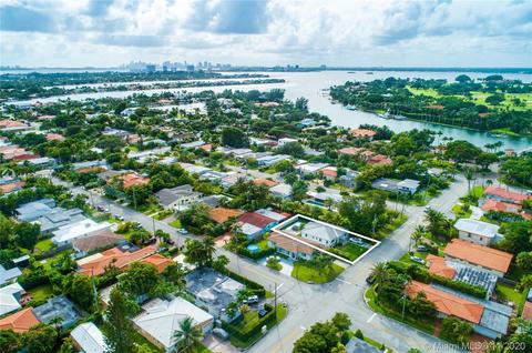 908 Surfside Blvd, Surfside, FL 33154 photo 33