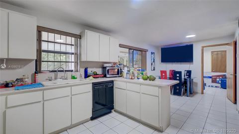 661 E 60th St, Hialeah, FL 33013 photo 17