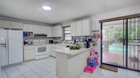 661 E 60th St, Hialeah, FL 33013 photo 15