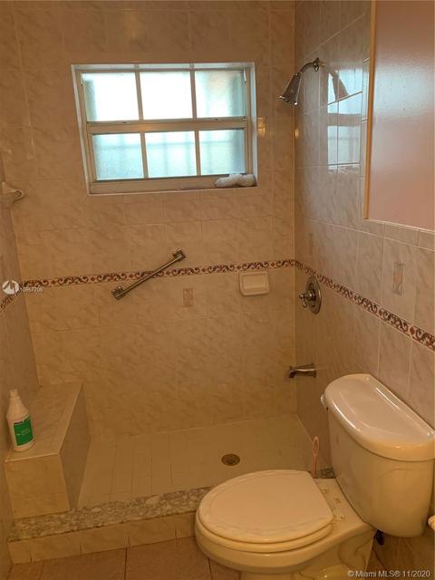 1341 W 40th St, Hialeah, FL 33012 photo 10