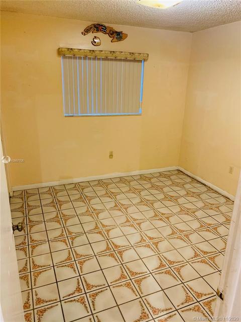1341 W 40th St, Hialeah, FL 33012 photo 4