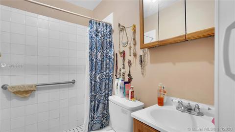 Undisclosed, Miami, FL 33144 photo 32