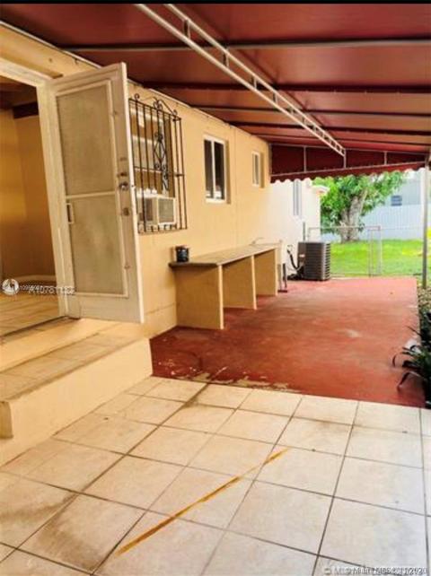 Undisclosed, Miami, FL 33144 photo 18