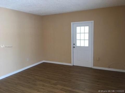 Undisclosed, Miami, FL 33144 photo 16