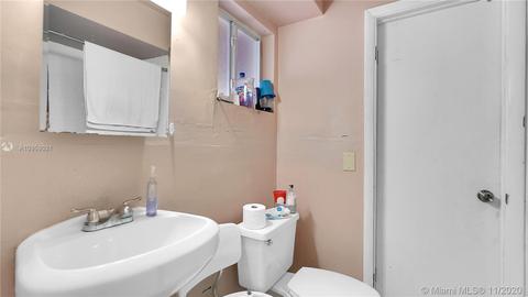 Undisclosed, Miami, FL 33144 photo 29