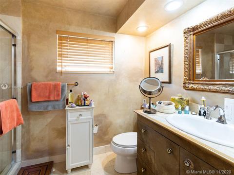 9565 Carlyle Ave, Surfside, FL 33154 photo 11